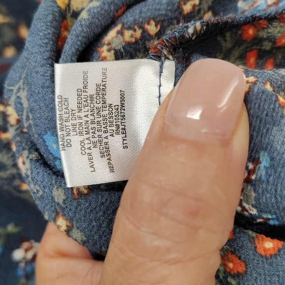 H.I.P Blouse Size Small Blue Floral Print V Neck Fall Color Top Semi Sheer - Picture 4 of 6